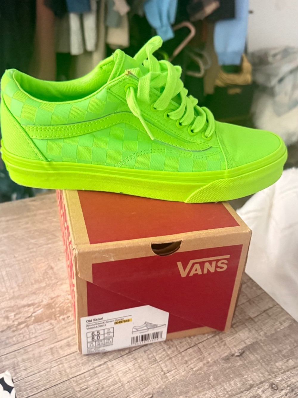 Brand new Vans - color Green Gecko